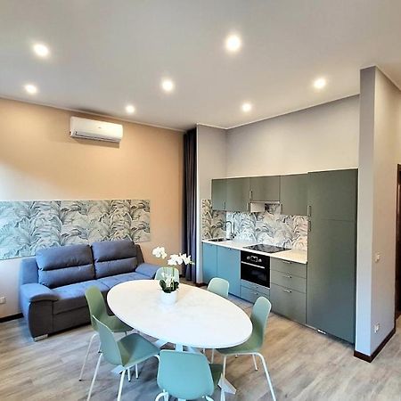 Civic153 - Al Glicine Apartments ヴェローナ エクステリア 写真